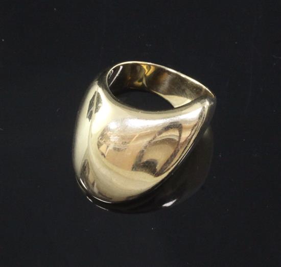 A Georg Jensen 18ct gold ring, designed by Nanna & Jorgen Ditzel, no. 1091?, size M.